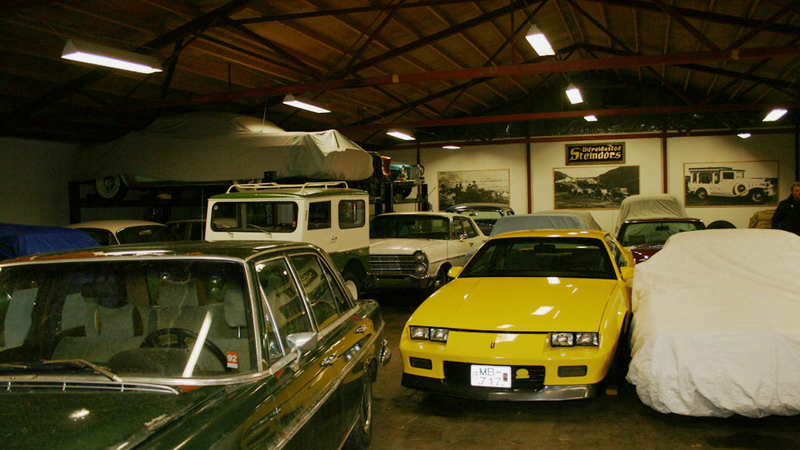 Illustration for article titled Iceland's Antique Car Club May Just Be The Best Car Club In The World